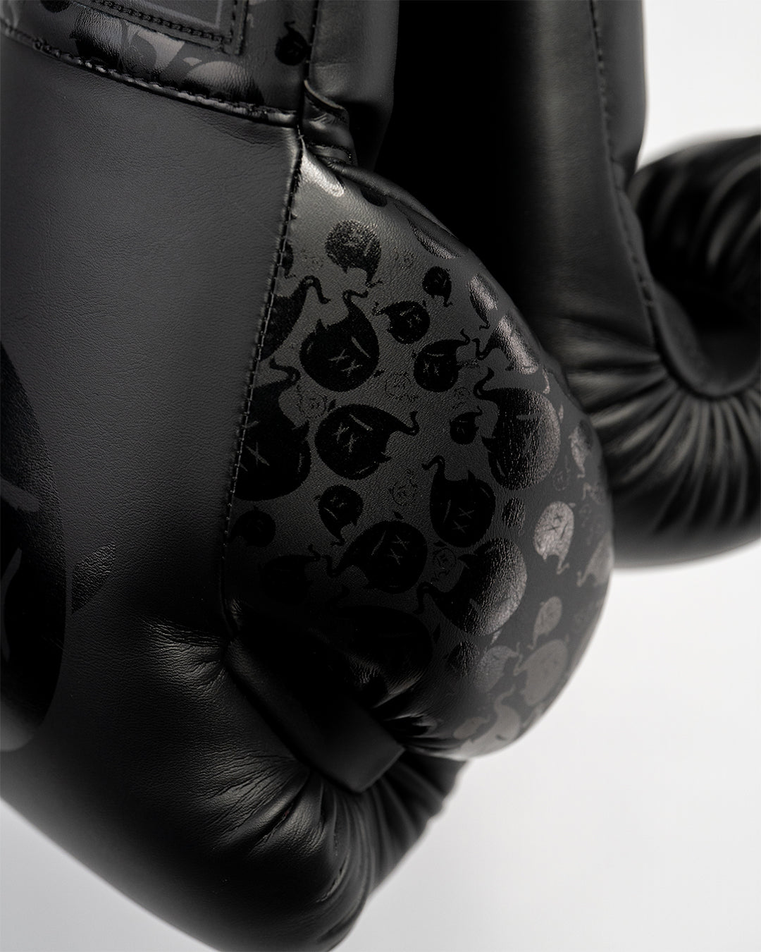 Black GH05T Gloves